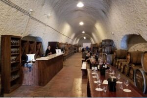 PRIVATE WINE TOURPRIVATE WINE TOUR