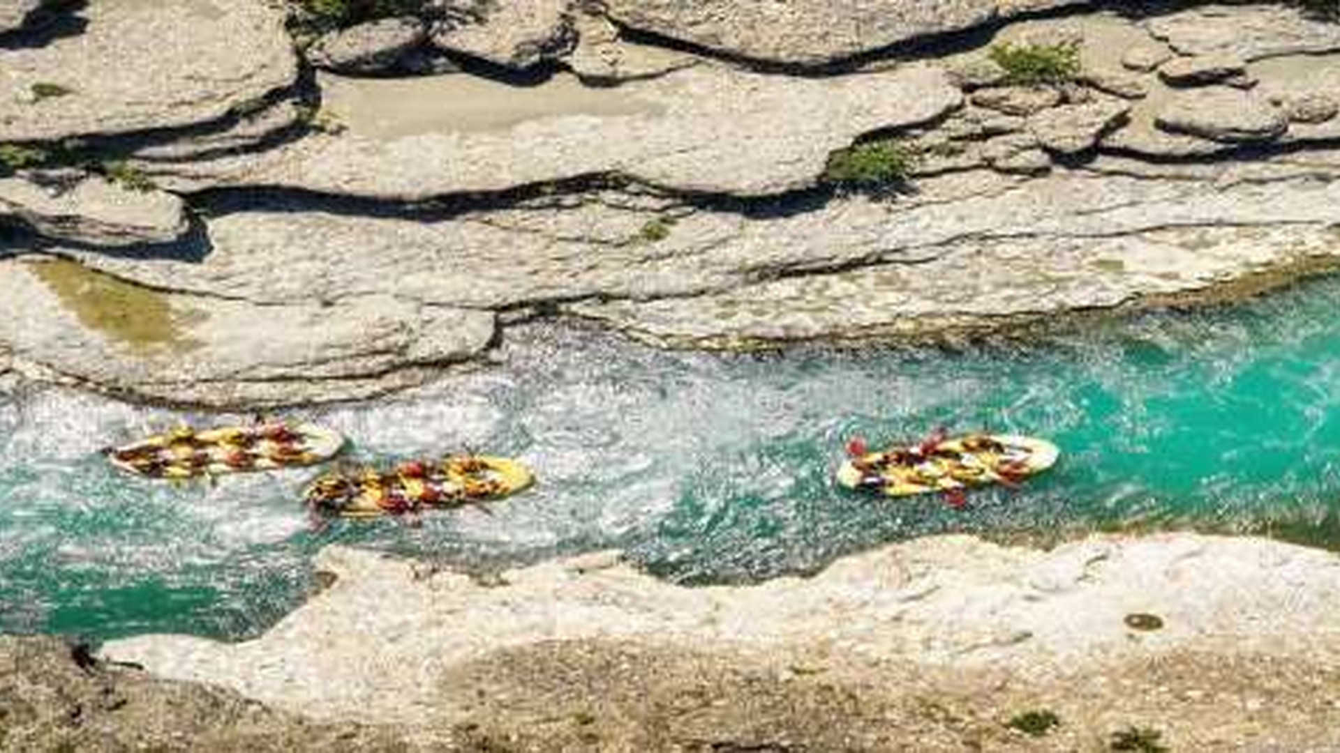 Rafting route through the clear waters of the Vjosa River